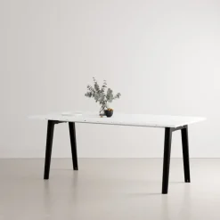 TIPTOE New Modern table 190 x 95 cm, recycled plastic - graphite black