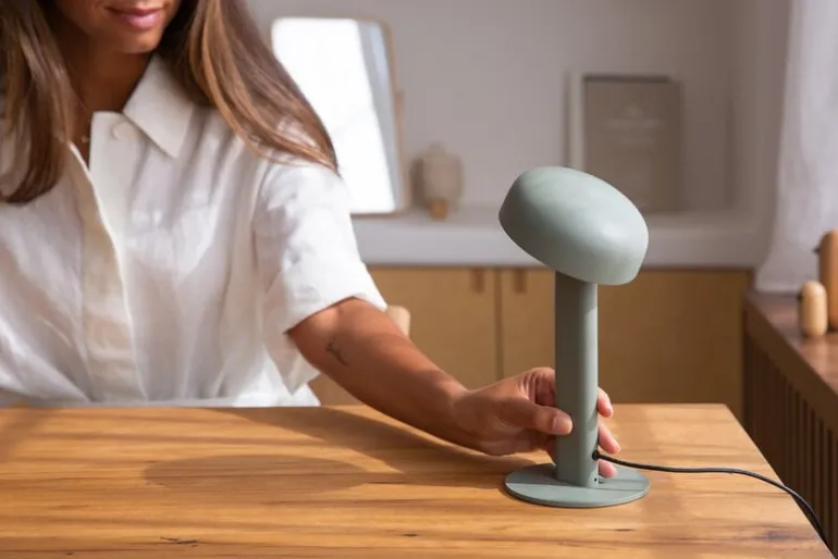 TIPTOE Nod table lamp, eucalyptus grey