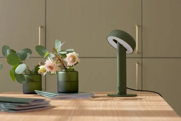 TIPTOE Nod table lamp, rosemary green