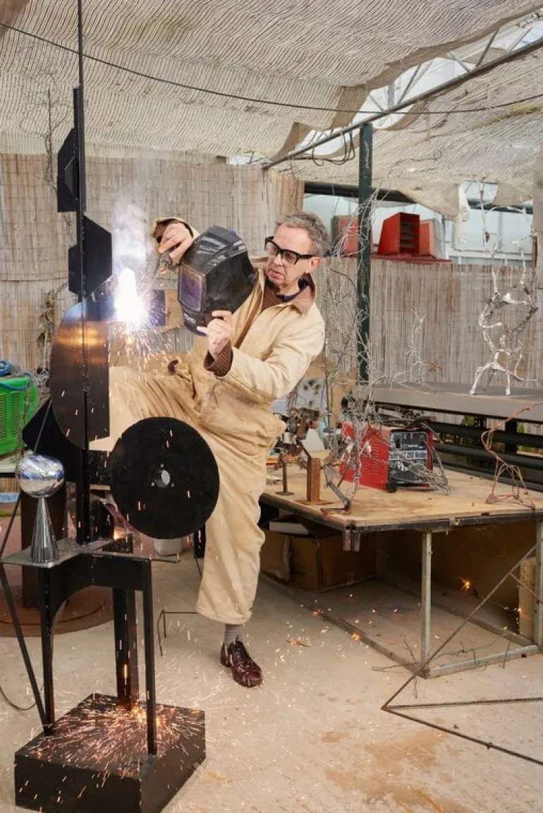 Tom Dixon Melt portable LED table lamp, black