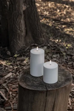 Uyuni Lighting Outdoor LED pillar candle, 8,4 x 15 cm, white