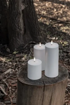 Uyuni Lighting Outdoor LED pillar candle, 8,4 x 10 cm, white