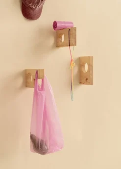 Vaarnii 010 Circle Vertical wall hook, pine