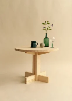 Vaarnii 001 dining table, round, pine