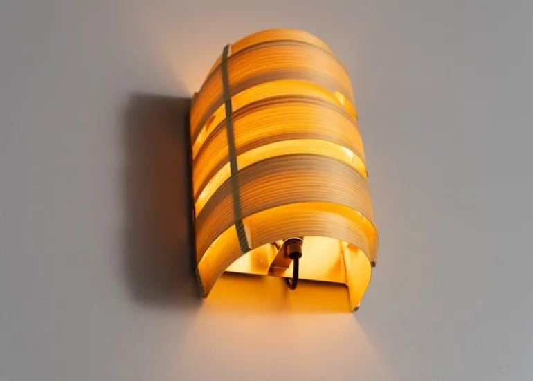 Vaarnii 1004 Hans wall light, pine