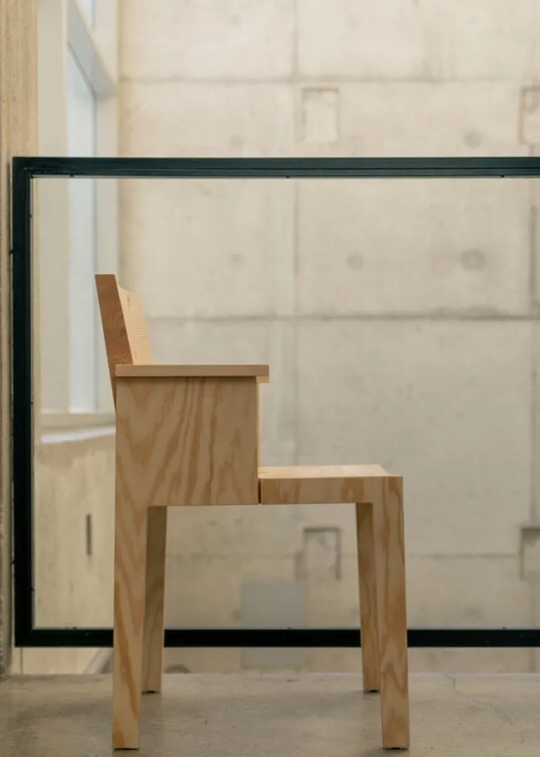 Vaarnii 016 Maasto dining armchair, pine