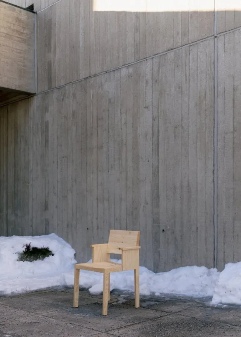 Vaarnii 016 Maasto dining armchair, pine