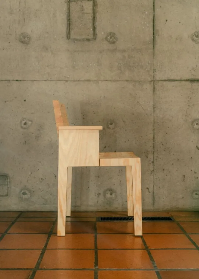 Vaarnii 016 Maasto dining armchair, pine