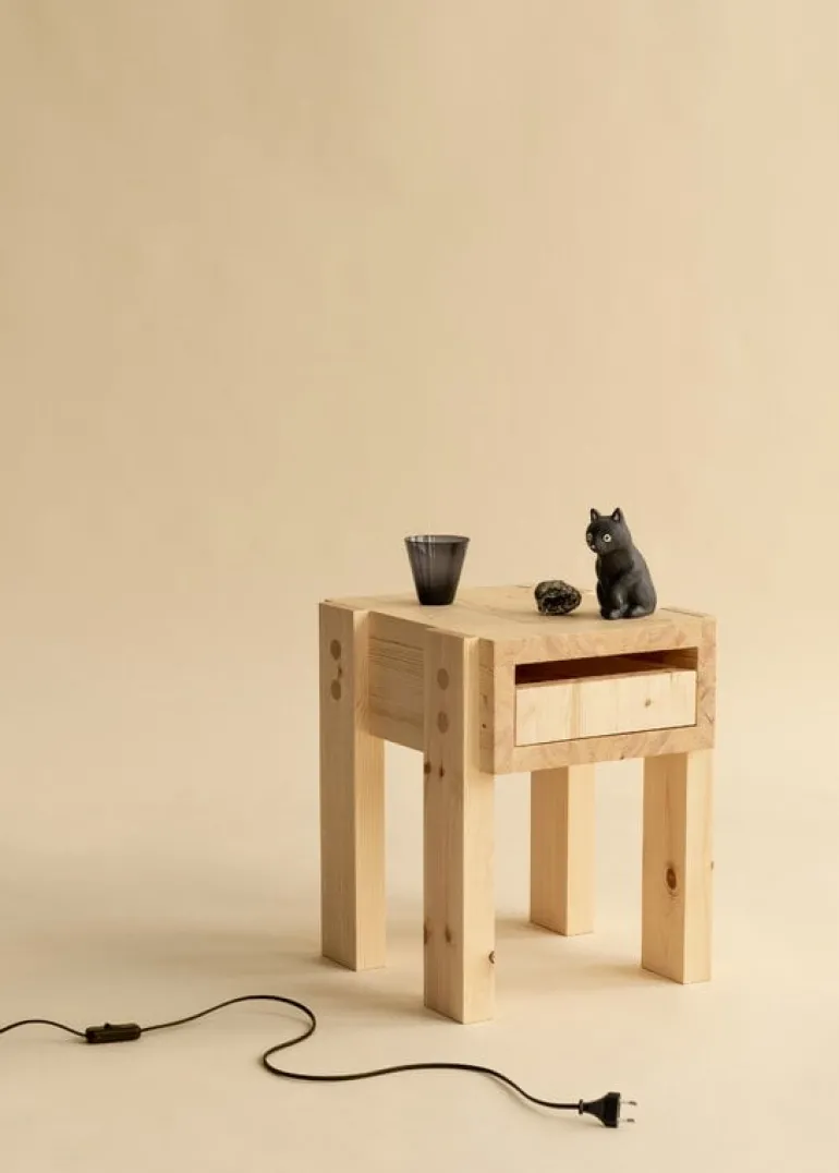 Vaarnii 003 Stilts side table, pine