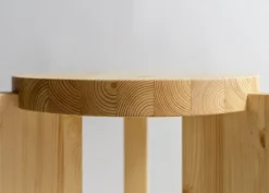Vaarnii 001 stool, pine