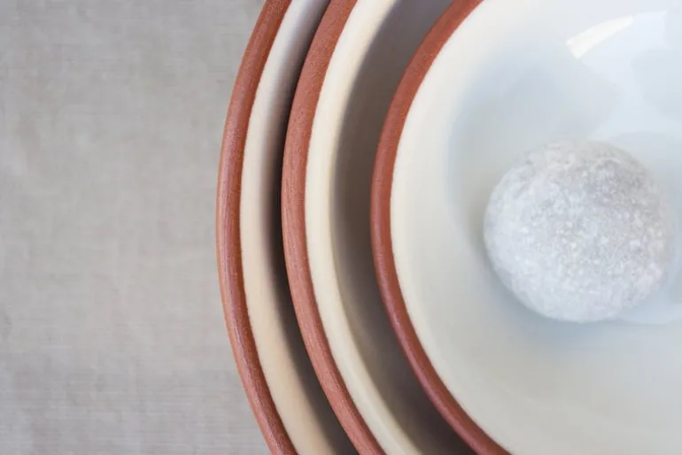 Vaidava Ceramics Earth bowl 2 L, white