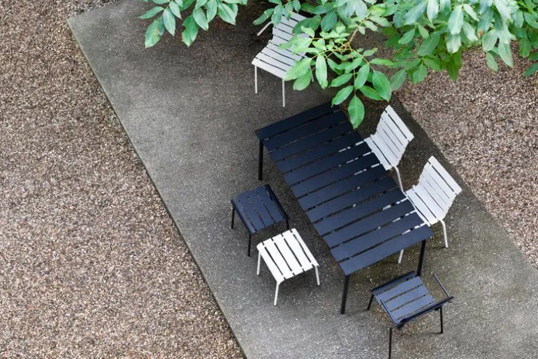 valerie_objects Aligned chair with armrests, black