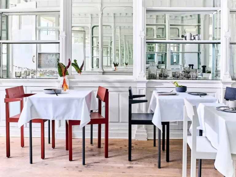 valerie_objects Silent chair, chalk