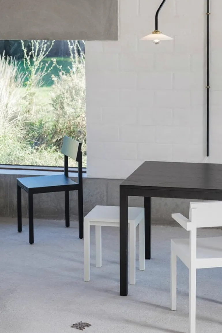 valerie_objects Silent dining table, S, coal