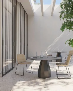 Viccarbe Burin table, 120 cm, black - lacquered black