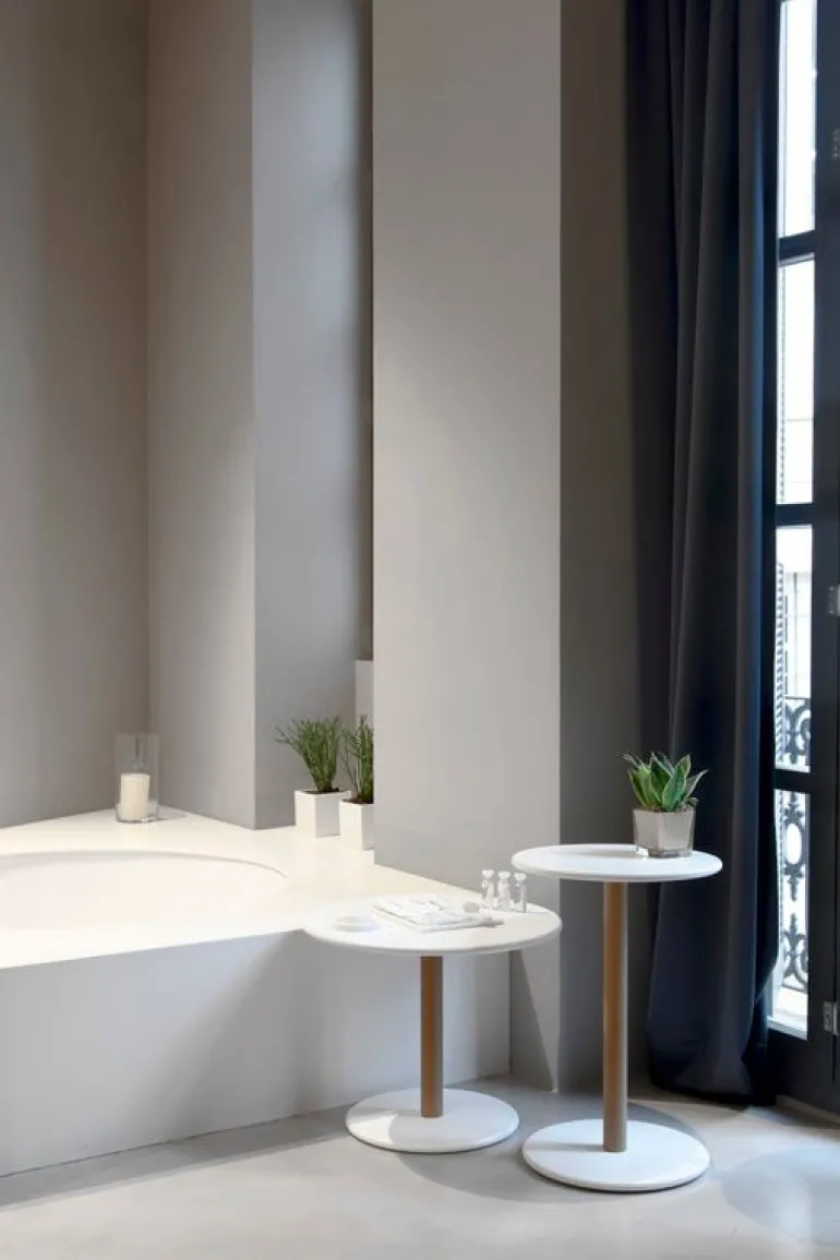 Viccarbe Common low table, 45 cm, matt beech - white