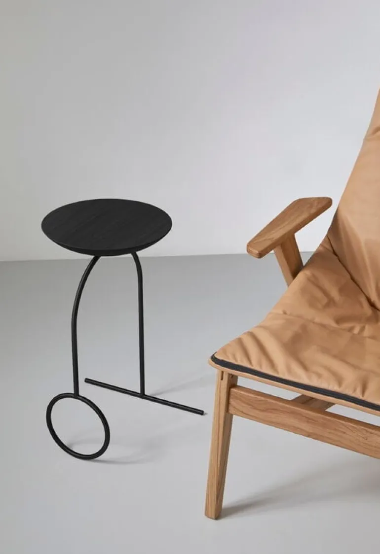 Viccarbe Giro sculpture table, black