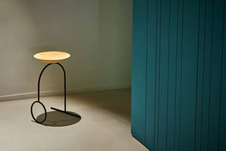 Viccarbe Giro sculpture table, black - matt stained oak