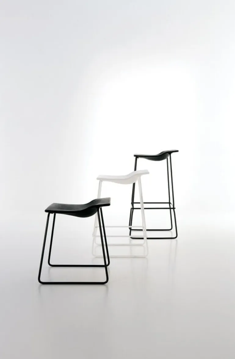 Viccarbe Last Minute stool, medium, black