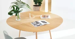 Viccarbe Maarten table, 120 cm, oval, matt oak