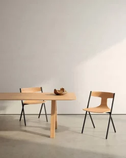 Viccarbe Trestle table 200 x 90 cm, matt oak