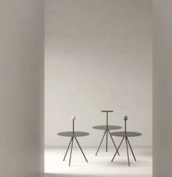 Viccarbe Trino table, black - oak handle