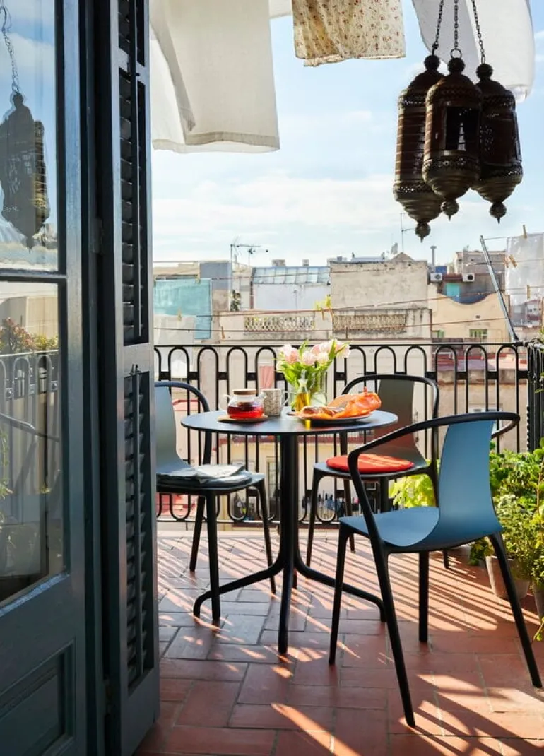 Vitra Belleville table, round, black