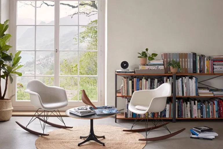 Vitra Eames House Bird, walnut