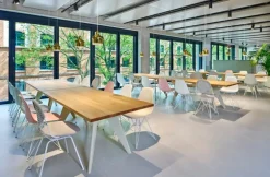 Vitra EM Table 200 x 90 cm, oak - Prouvé Blanc Colombe