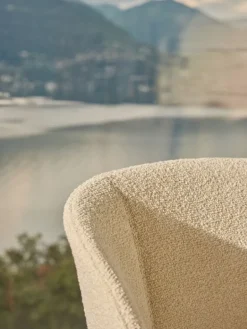 Vitra Mikado side chair, chalk - Nubia 01 ivory/pearl