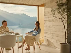 Vitra Mikado side chair, natural oak - Nubia 01 ivory/pearl