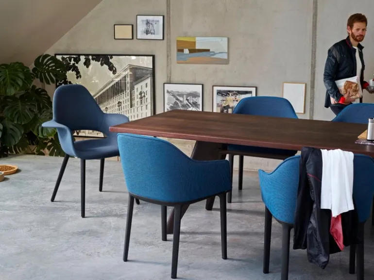 Vitra Organic Chair, oak - chocolate/black