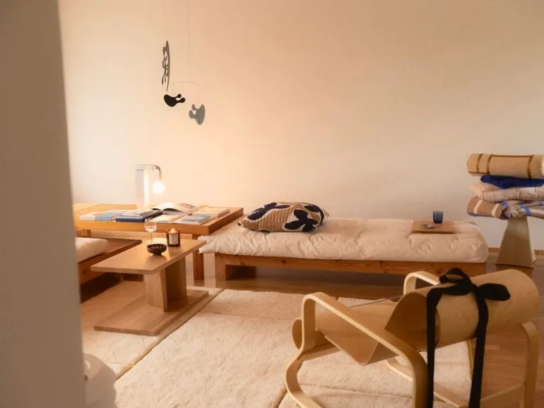 Vitra Plywood Mobile, model B, black