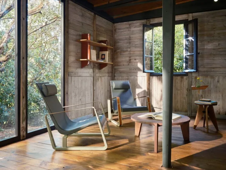 Vitra Rayonnage Mural shelf, Japanese red - oak