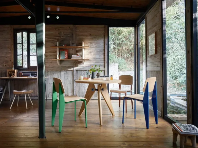 Vitra Standard chair, Prouvé Bleu Marcoule - oak
