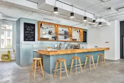 Vitra Tabouret Haut bar stool, natural oak