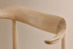 Warm Nordic Cow Horn chair, oiled oak - vanilla