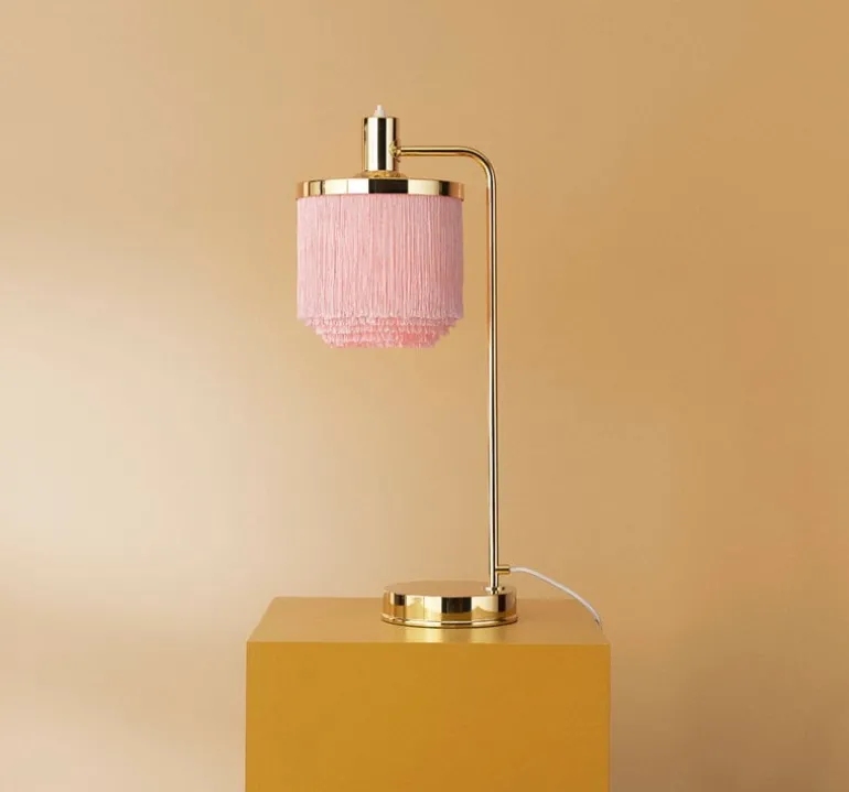 Warm Nordic Fringe table lamp, pale pink