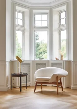 Warm Nordic Trombone table lamp, brass