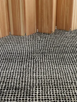 Woodnotes Grid rug, white - black