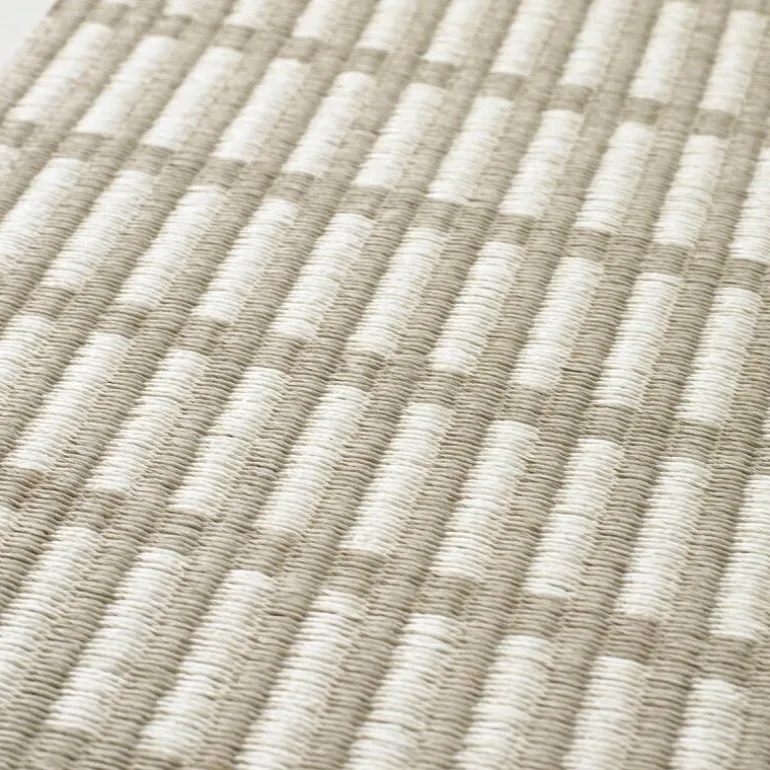 Woodnotes New York rug, stone - white