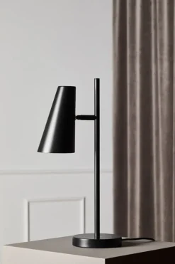 Woud Cono table lamp, black