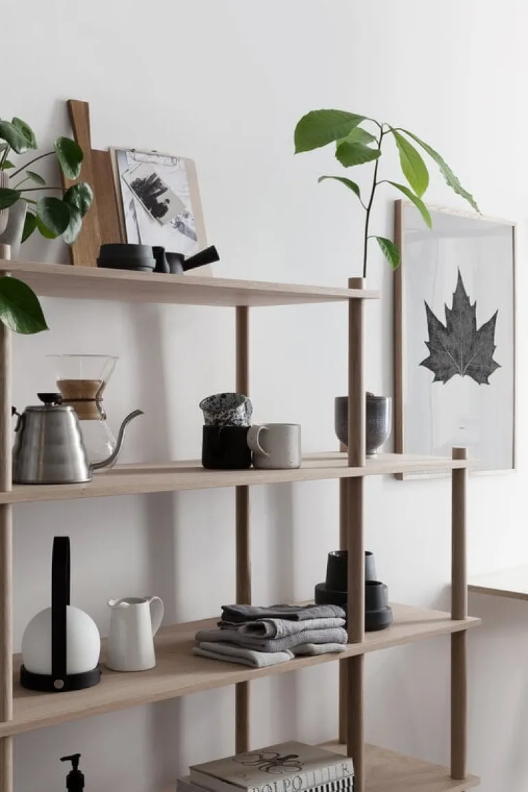 Woud Elevate shelving system 4, oak