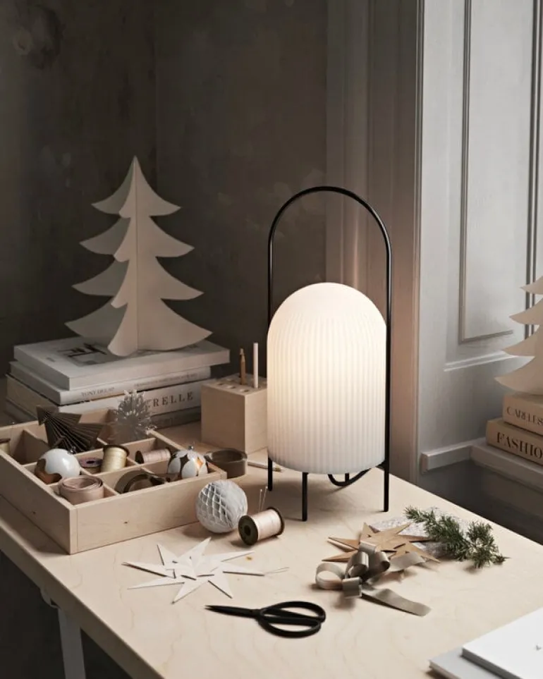 Woud Ghost table lamp