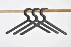 Woud Illusion hanger, set of 3, black