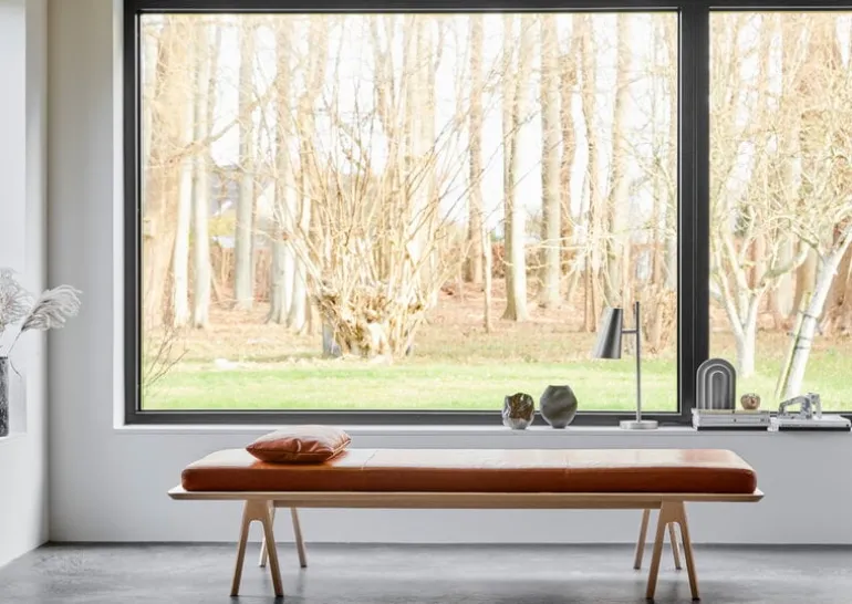 Woud Level daybed, white pigmented oak - cognac leather Envy