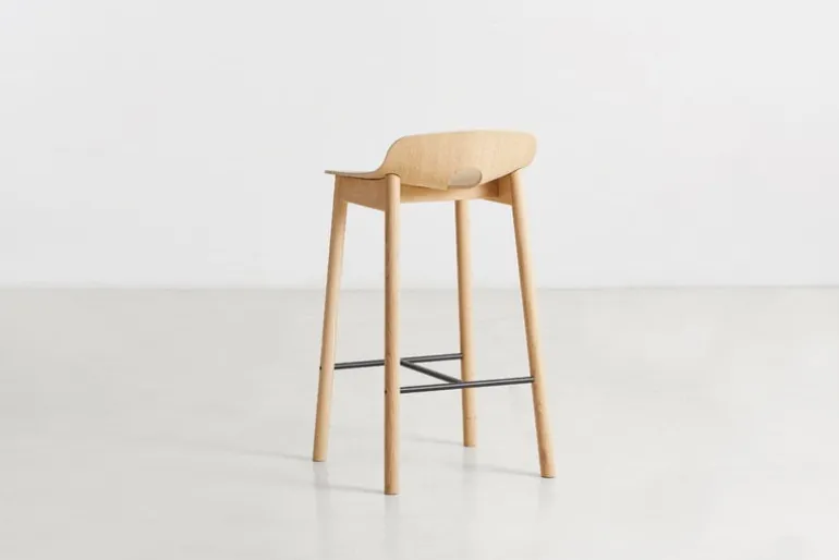 Woud Mono bar stool 65 cm, oak