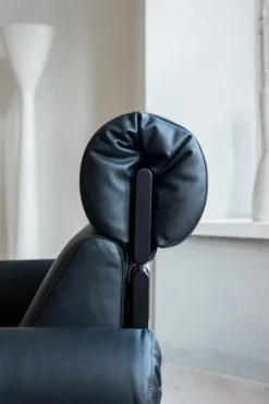 Yrjö Kukkapuro Ateljee neck support, black leather